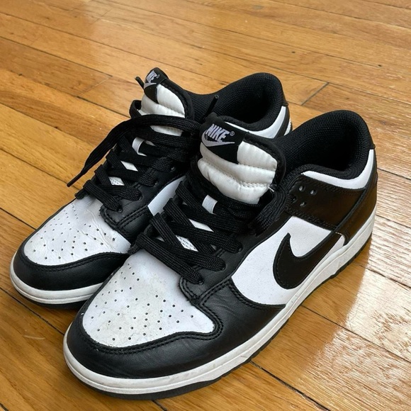 Nike sneakers - Picture 2 of 4